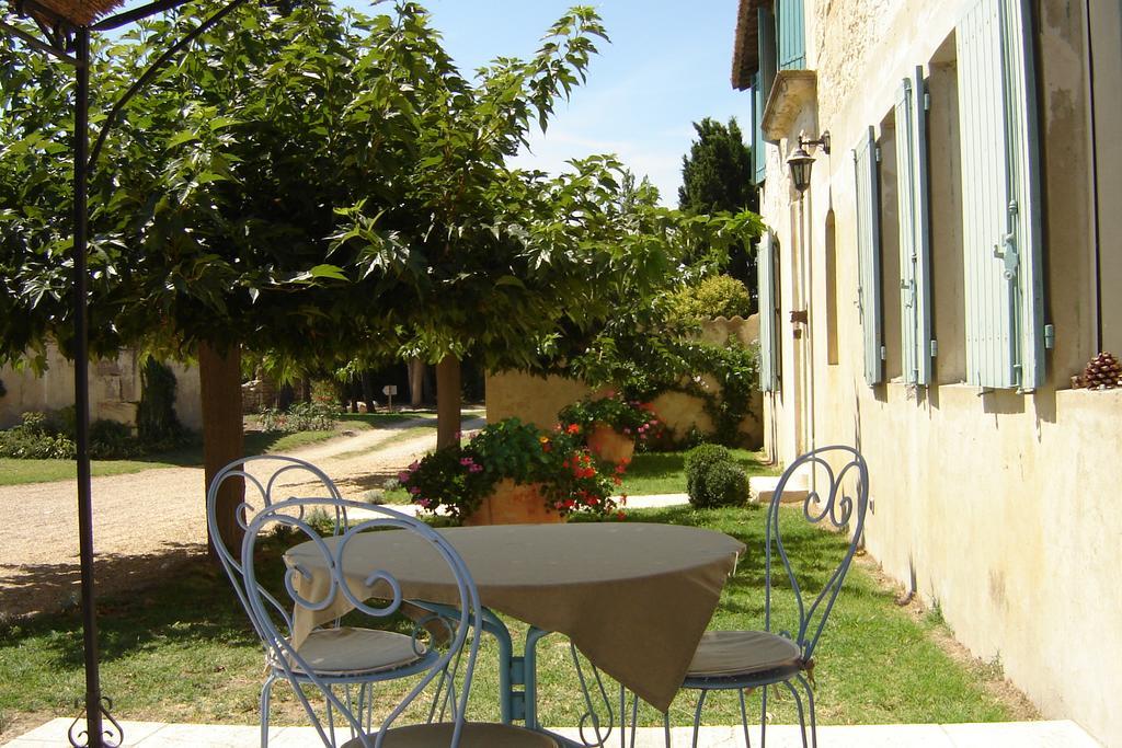 Mas Petit Prince Bed and Breakfast Arles Buitenkant foto